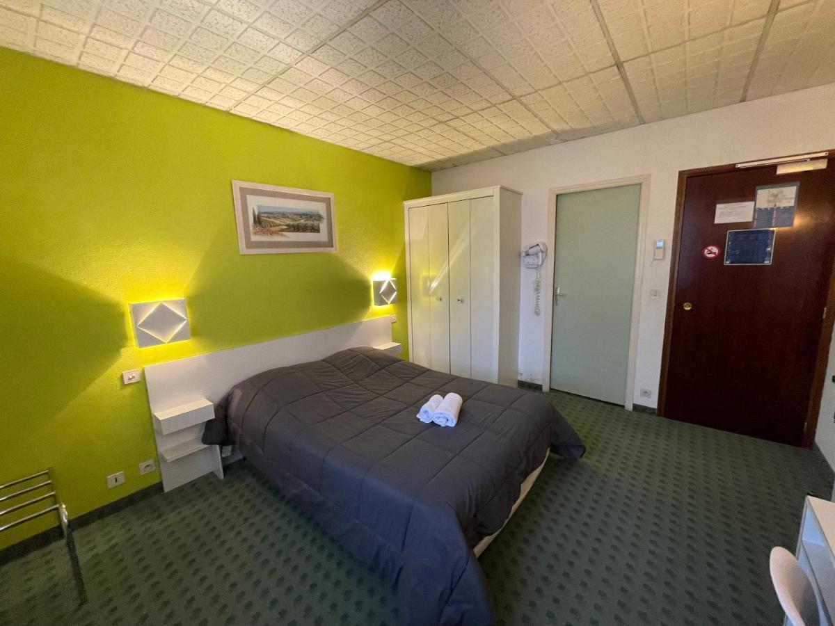 Hotel Les Chenes Сістерон Екстер'єр фото