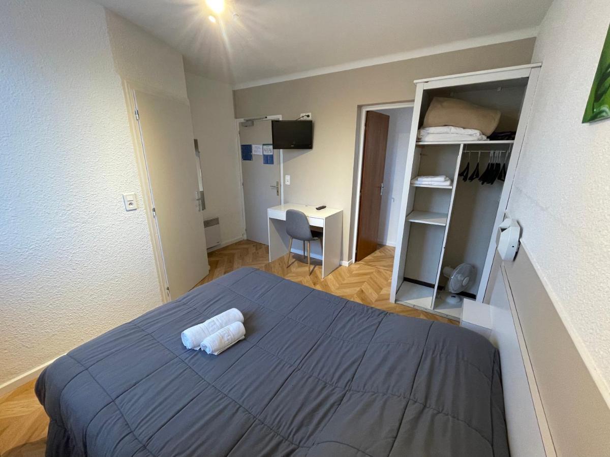 Hotel Les Chenes Сістерон Екстер'єр фото